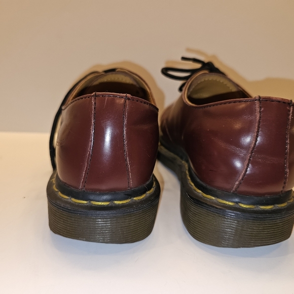 Dr Marten Classic Cherry  Leather  Shoes
